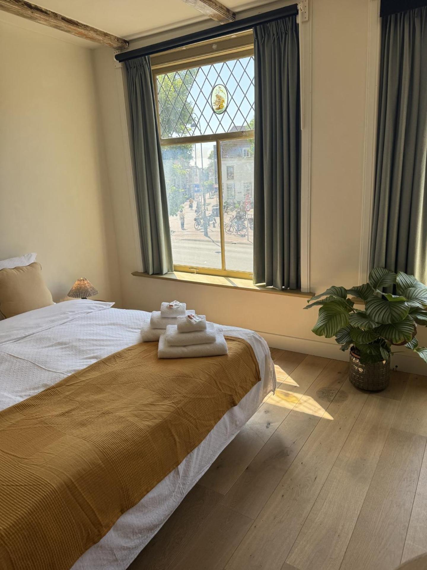 The Hazel House Bed and Breakfast Haarlem Eksteriør billede